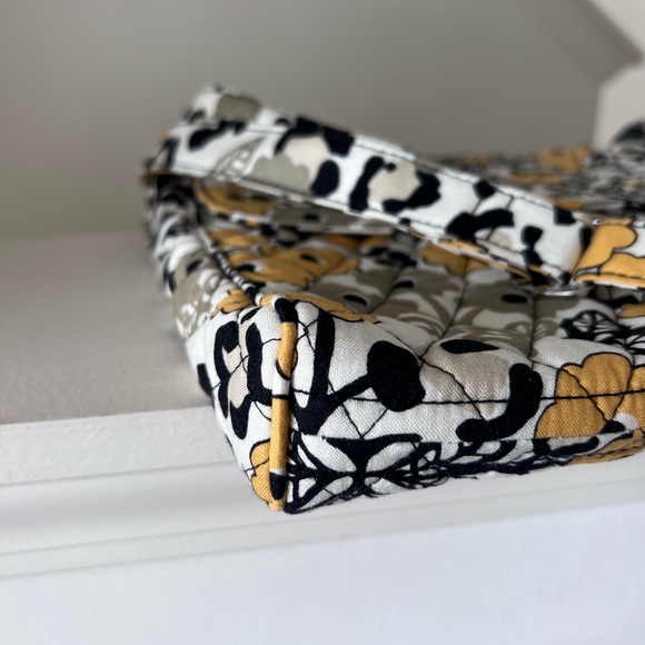 Vera Bradley Crossbody Tablet Hipster Go Wild NWOT  Floral Colorful - Picture 6 of 7